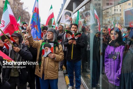 گزارش تصویری | راهپیمایی مردم مشهد در یوم الله ۲۲ بهمن ۲