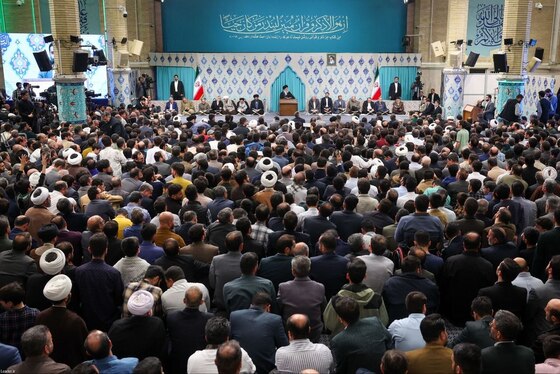 محفل انس با قرآن کریم با حضور رهبر انقلاب اسلامی برگزار شد + فیلم و تصاویر (۳۰ بهمن ۱۴۰۴)