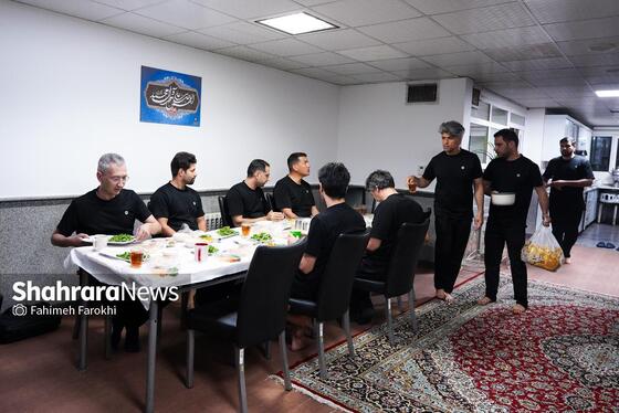 گزارش تصویری | افطاری ساده،آتش‌نشانان