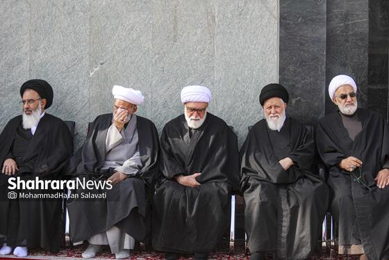 گزارش تصویری | عزاداری شهادت رهبر معظم انقلاب اسلامی، در حرم امام‌رضا(ع) - ۱