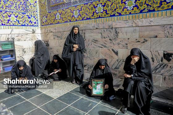 گزارش تصویری | عزاداری شهادت رهبر معظم انقلاب اسلامی، در حرم امام‌رضا(ع) - ۱