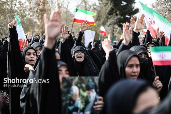 گزارش تصویری | تجمع دانشجویان مقابل دانشگاه فردوسی (۱۰ اسفند ۱۴۰۴)
