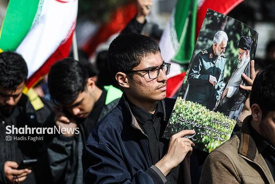 گزارش تصویری | تجمع دانشجویان مقابل دانشگاه فردوسی (۱۰ اسفند ۱۴۰۴)