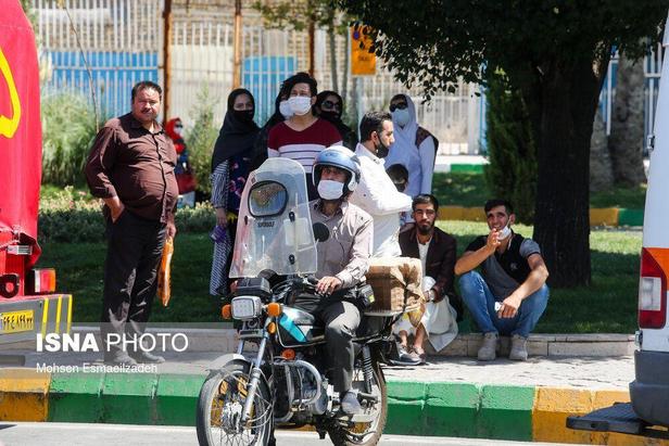 اقدام به خودکشی در میدان آزادی مشهد + تصاویر