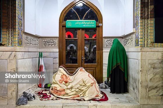 گزارش تصویری | مراسم احیای دومین شب قدر در حرم مطهر امام رضا (ع) -۲