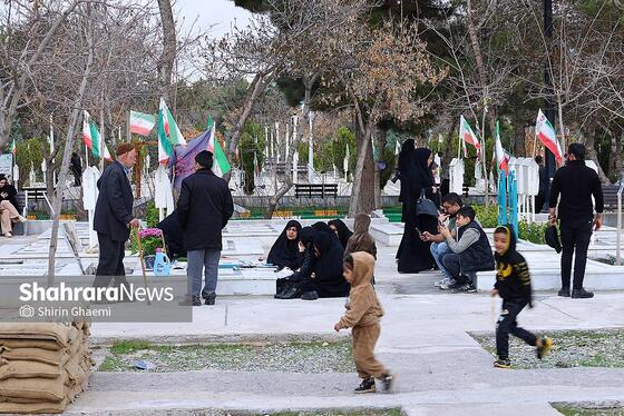 گزارش تصویری | زیارت اهل قبور در آخرین پنجشنبه سال