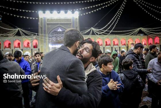 گزارش تصویری | تحویل سال نو با حضور پرشور مردم در حرم مطهر رضوی