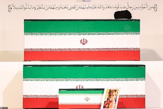 گزارش تصویری | مراسم ادای احترام مقامات و شخصیت‌های کشورهای خارجی به پیکر مطهر رهبر شهید انقلاب