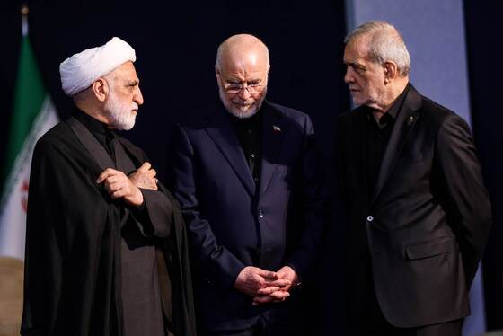 گزارش تصویری | حضور سران کشورهای مختلف برای ادای احترام به رهبر شهید انقلاب اسلامی ایران
