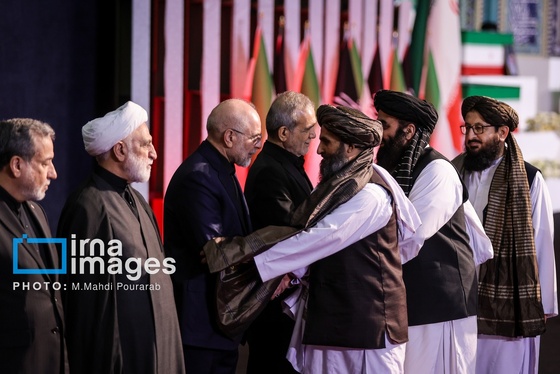 گزارش تصویری | حضور سران کشورهای مختلف برای ادای احترام به رهبر شهید انقلاب اسلامی ایران