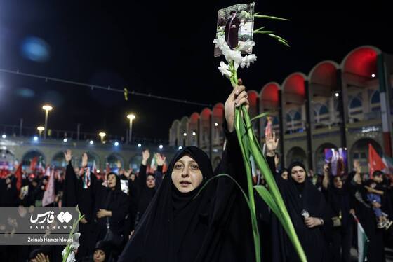 وداع با رهبر شهید در بامداد روز یکشنبه، مصلای تهران

