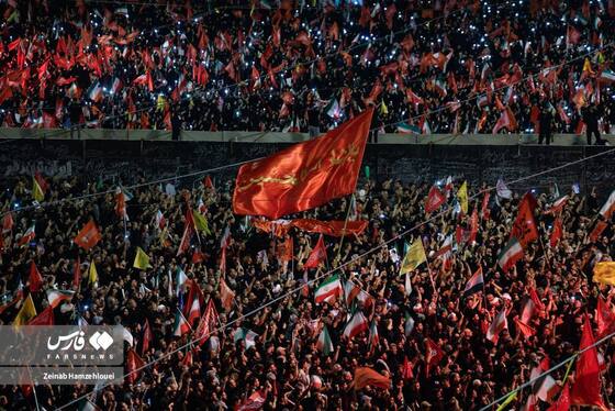 وداع با رهبر شهید در بامداد روز یکشنبه، مصلای تهران 
