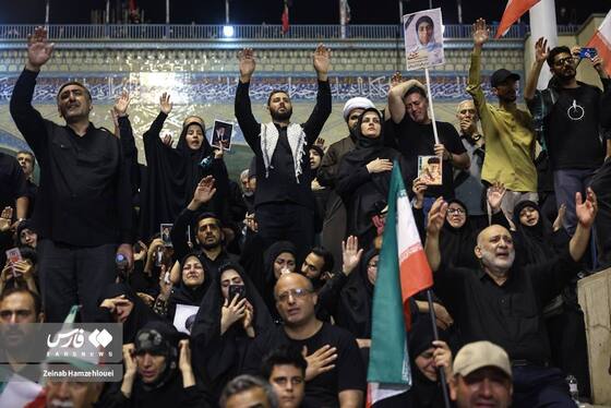 وداع با رهبر شهید در بامداد روز یکشنبه، مصلای تهران 
