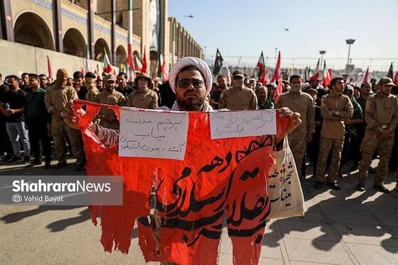 گزارش تصویری | اقامه نماز بر پیکر رهبر شهید و خانواده ایشان با حضور میلیونی عاشقان