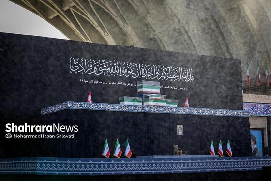 گزارش تصویری | مصلای تهران و حضور پرشور مردم در مراسم وداع با آقای شهید ایران ۱