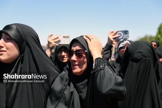 گزارش تصویری | استقبال از پیکر رهبر شهید و خانواده ایشان در فرودگاه مشهد