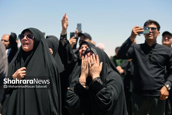 گزارش تصویری | استقبال از پیکر رهبر شهید و خانواده ایشان در فرودگاه مشهد