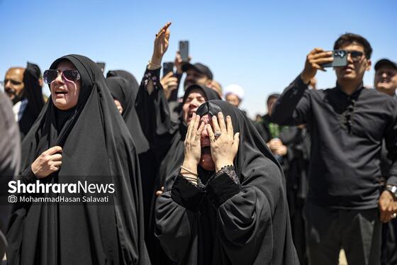 گزارش تصویری | استقبال از پیکر مطهر رهبر شهید انقلاب و خانواده ایشان در فرودگاه مشهد