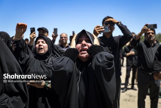 گزارش تصویری | استقبال از پیکر مطهر رهبر شهید انقلاب و خانواده ایشان در فرودگاه مشهد