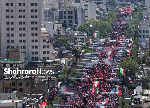 گزارش تصویری رویترز از مراسم باشکوه تشییع و خاکسپاری رهبر شهید در مشهد