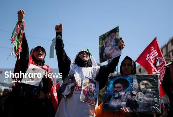 گزارش تصویری رویترز از مراسم باشکوه تشییع و خاکسپاری رهبر شهید در مشهد