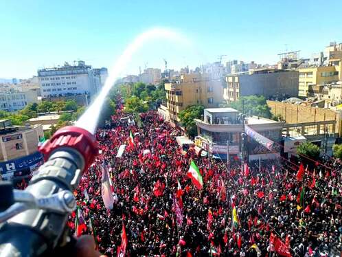 خدمت‌رسانی شهرداری مشهد در تشییع پیکر رهبر شهید 