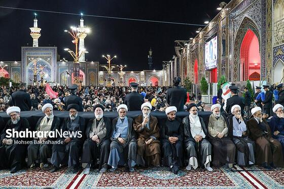 گزارش تصویری | شب دوم مراسم بزرگداشت رهبر شهید ایران در حرم مطهر امام رضا (ع)