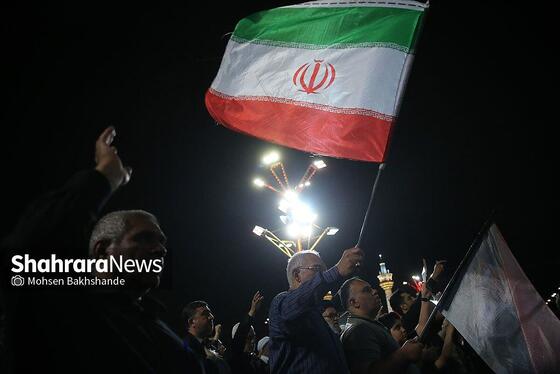 گزارش تصویری | شب سوم مراسم بزرگداشت رهبر شهید ایران در حرم مطهر امام رضا (ع)