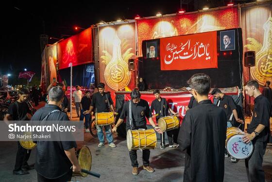 گزارش تصویری | یکصدو سی‌وچهارمین موج خروش شبانه مشهدی‌ها در سنگر خیابان