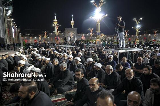 گزارش تصویری | شب چهارم مراسم بزرگداشت رهبر شهید انقلاب اسلامی در حرم مطهر رضوی