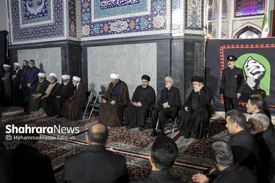 گزارش تصویری | شب چهارم مراسم بزرگداشت رهبر شهید انقلاب اسلامی در حرم مطهر رضوی