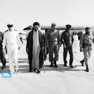 گزارش تصویری | بازدید رهبر شهید از مانور دریایی در تنگه هرمز؛ مهر ۱۳۶۴