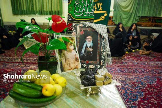 گزارش تصویری | روضه خانگی،در سوگ آقای شهید ایران
