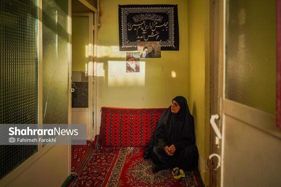 گزارش تصویری | روضه خانگی،در سوگ آقای شهید ایران