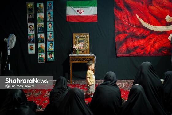 گزارش تصویری | روضه خانگی،در سوگ آقای شهید ایران