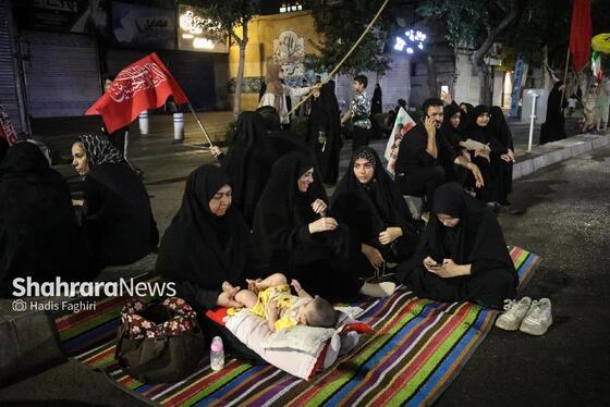گزارش تصویری | مردم مشهد همچنان پای کار انقلاب