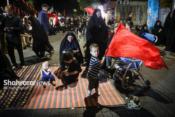 گزارش تصویری | مردم مشهد همچنان پای کار انقلاب