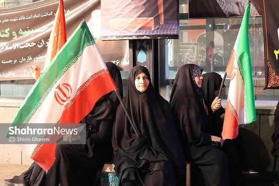 گزارش تصویری | مردم مشهد همچنان پای کار انقلاب