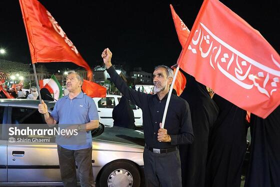 گزارش تصویری | مردم مشهد همچنان پای کار انقلاب