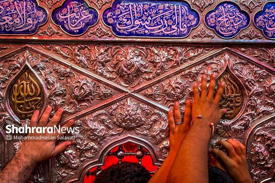 گزارش تصویری | حال و هوای کربلای معلی در شب جمعه ، شب زیارتی سیدالشهدا (ع)، در آستانه اربعین حسینی