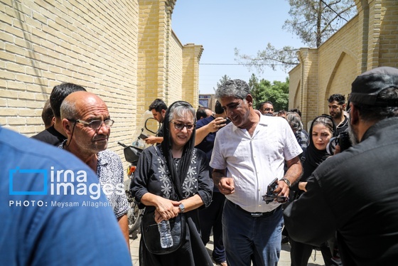 گزارش تصویری | تشییع پیکر زنده یاد «اکبر عبدی»