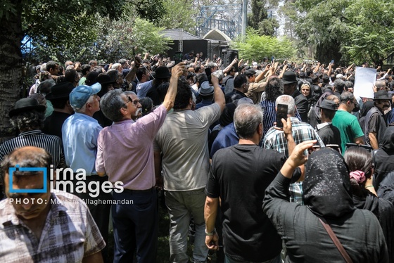 گزارش تصویری | تشییع پیکر زنده یاد «اکبر عبدی»
