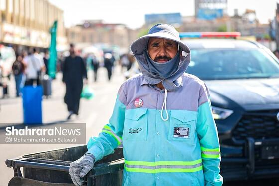 گزارش تصویری | نظافت مسیر زائران اربعین حسینی در نجف اشرف توسط پاکبانان مشهدی