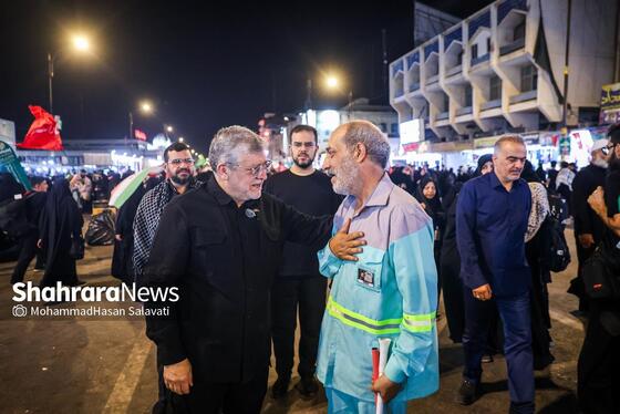 گزارش تصویری |حضور شهردار مشهد در بین کاروان «خدام‌الحسین(ع)» شهرداری مشهد در شهر نجف اشرف