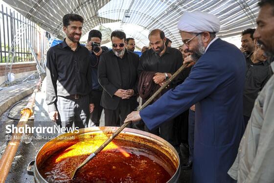 گزارش تصویری | بازدید اعضای شورای اسلامی شهر مشهد از موکب‌های استقبال و خدمت‌رسانی به زائران پیاده امام رضا (ع)