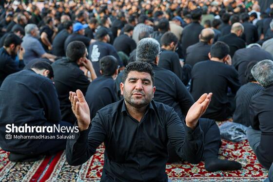 گزارش تصویری | آیین چهارپایه خوانی عصر شهادت امام رضا (ع) در حرم مطهر رضوی