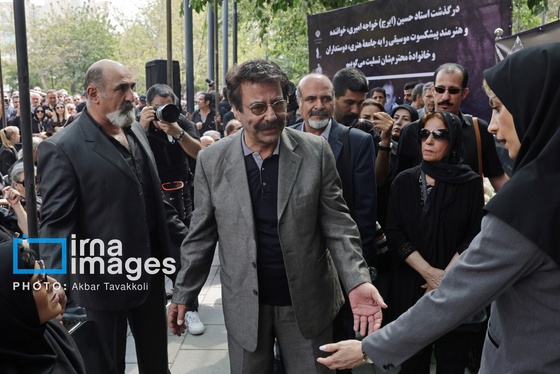 گزارش تصویری | تشییع پیکر زنده‌یاد «حسین خواجه امیری» (ایرج)