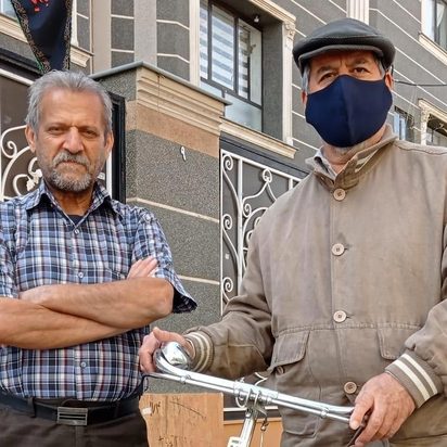 حمیدرضا سهیلی می‌خواهد با رکاب‌زنی، پیام یکرنگی و دوستی را میان هنرمندان شهر ترویج کند