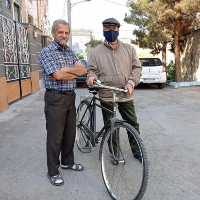 حمیدرضا سهیلی می‌خواهد با رکاب‌زنی، پیام یکرنگی و دوستی را میان هنرمندان شهر ترویج کند