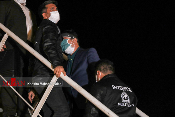 بازداشت مدیر عامل فراری بانک سرمایه + تصاویر و فیلم